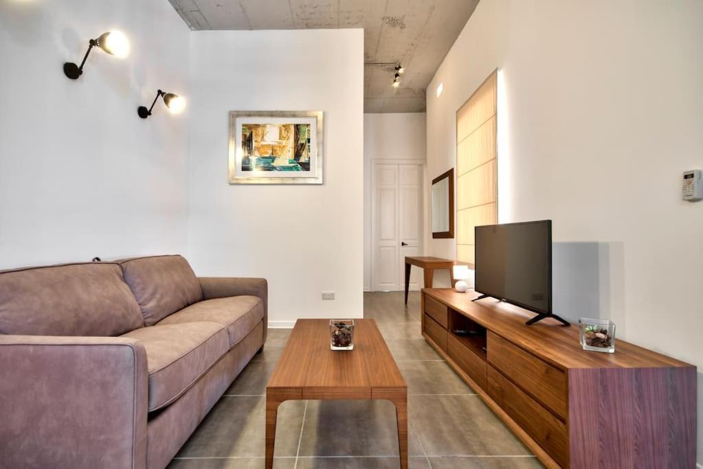 Vallettastay - Harbor View Gem -Sea View 2 Bed Apt מראה חיצוני תמונה
